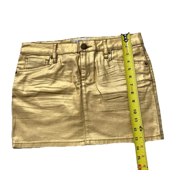 BCBGGeneration Gold Metallic Mini Skirt Size 25 Shiny Faux Leather Denim Style - Picture 6 of 8